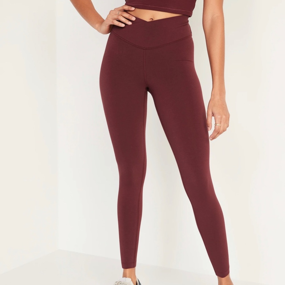 Old Navy PowerChill Crossover Waist Leggings